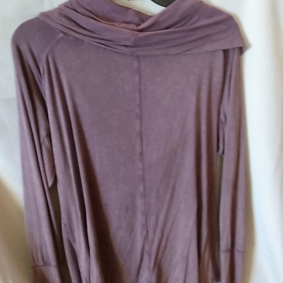 Indigo Thread Co Top. XL - Picture 3 of 6